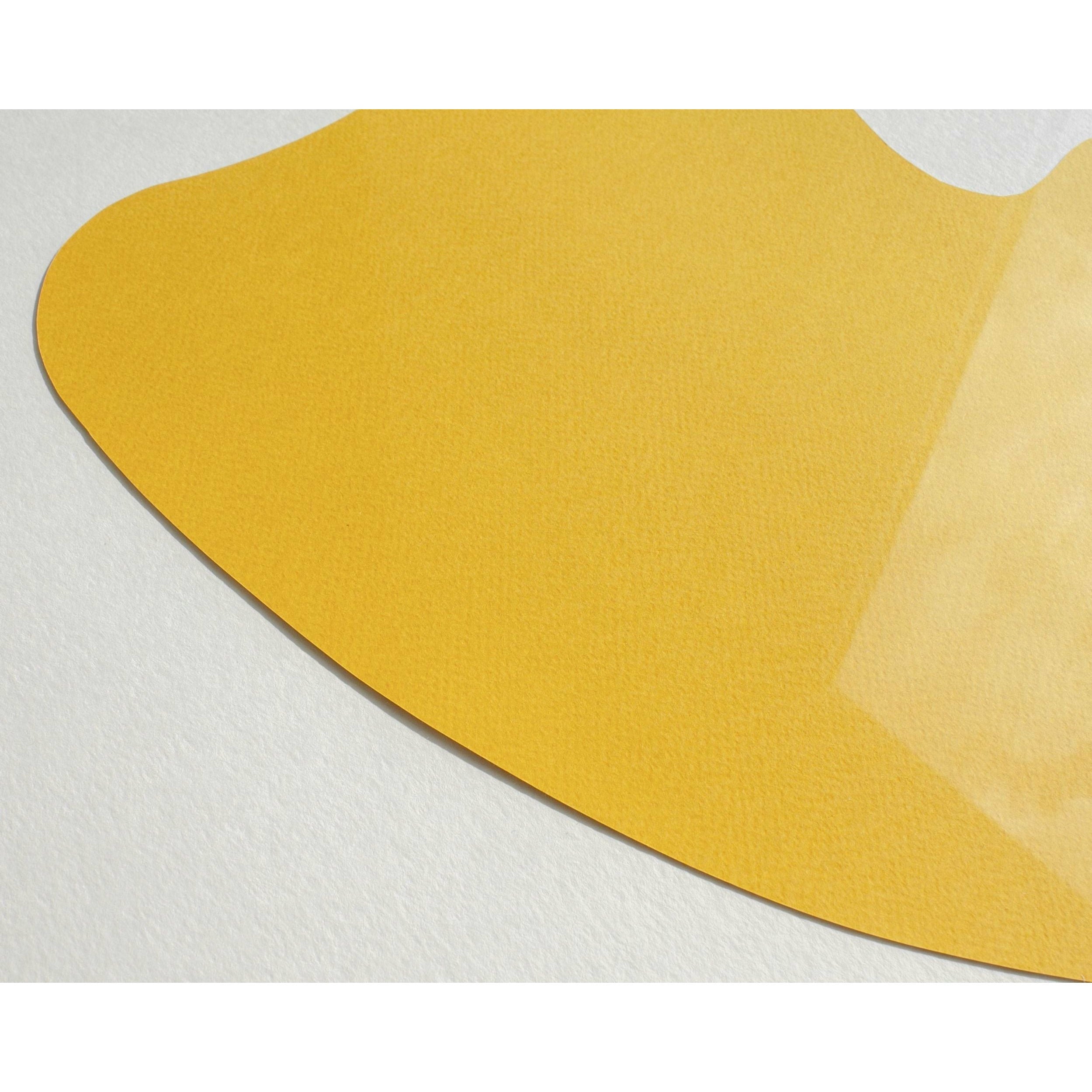 Plakat klipu z papieru do jajka, rama wykonana z jasnego drewna A5, różowe tło