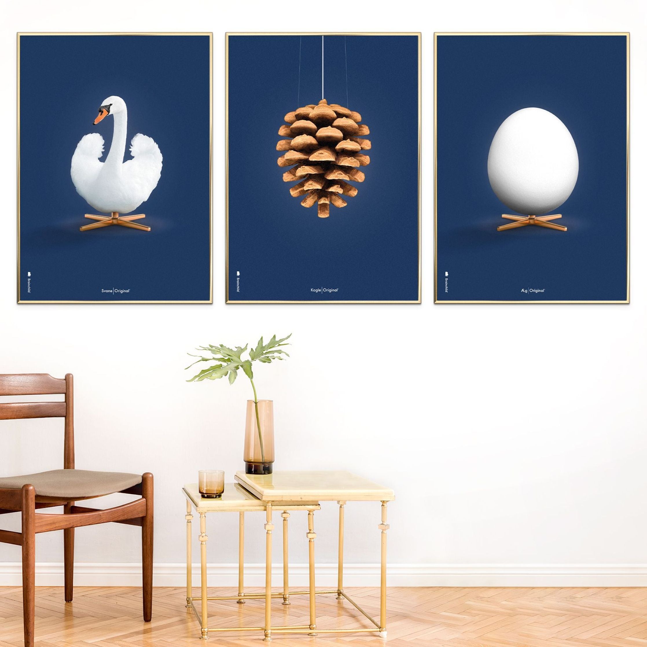 Brainchild Swan Classic Poster, Frame Made Of Light Wood 30x40 Cm, Dark Blue Background