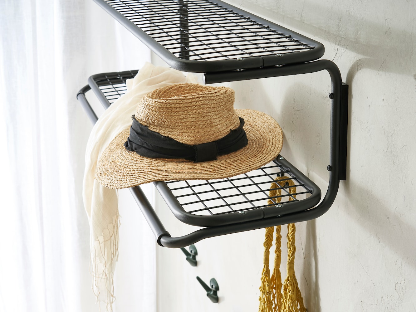 Essem Design Classic Hat Shelf 110 cm, czarny/chromowany