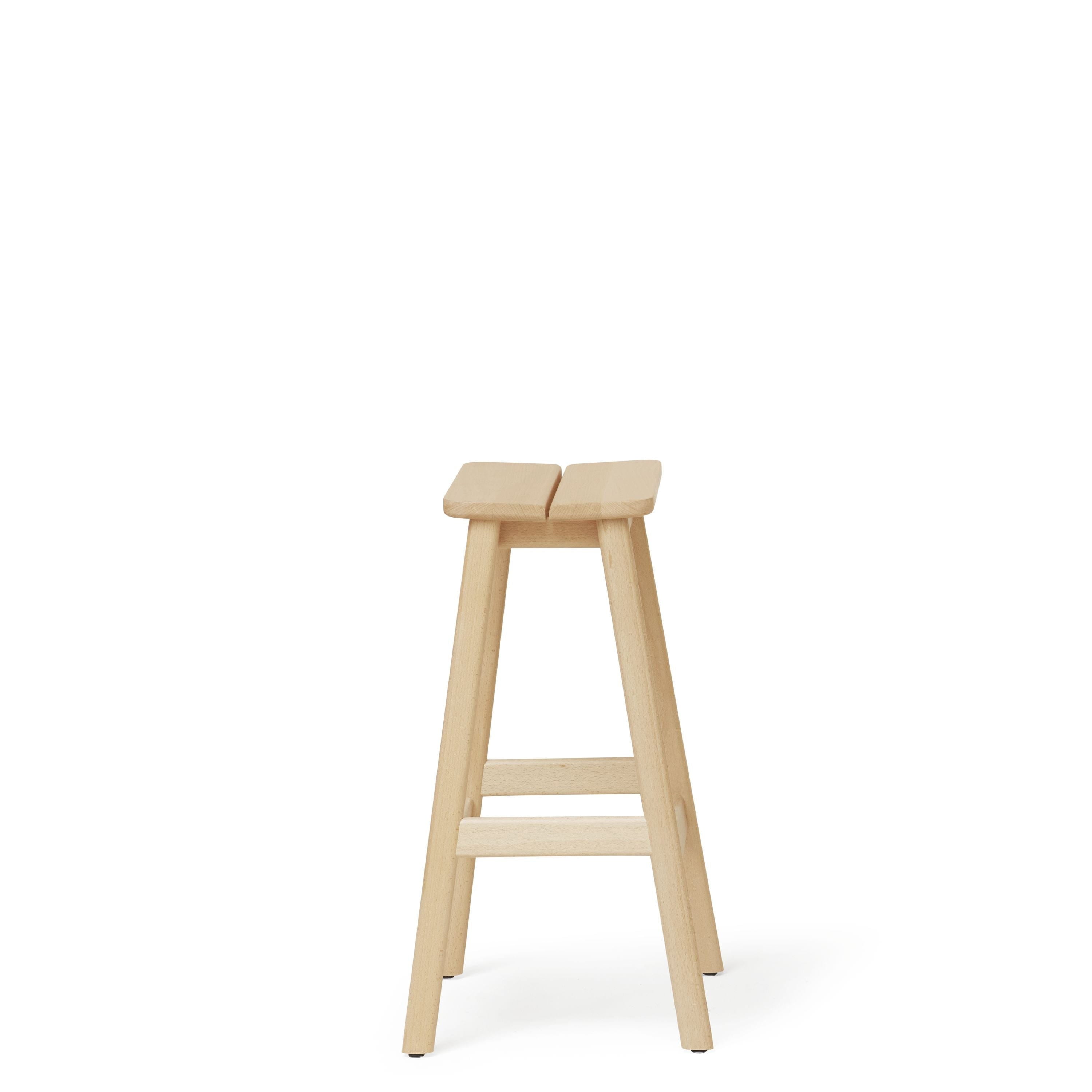 Form & Refine Kąt standardowy stołek barowy 65 cm. Buk