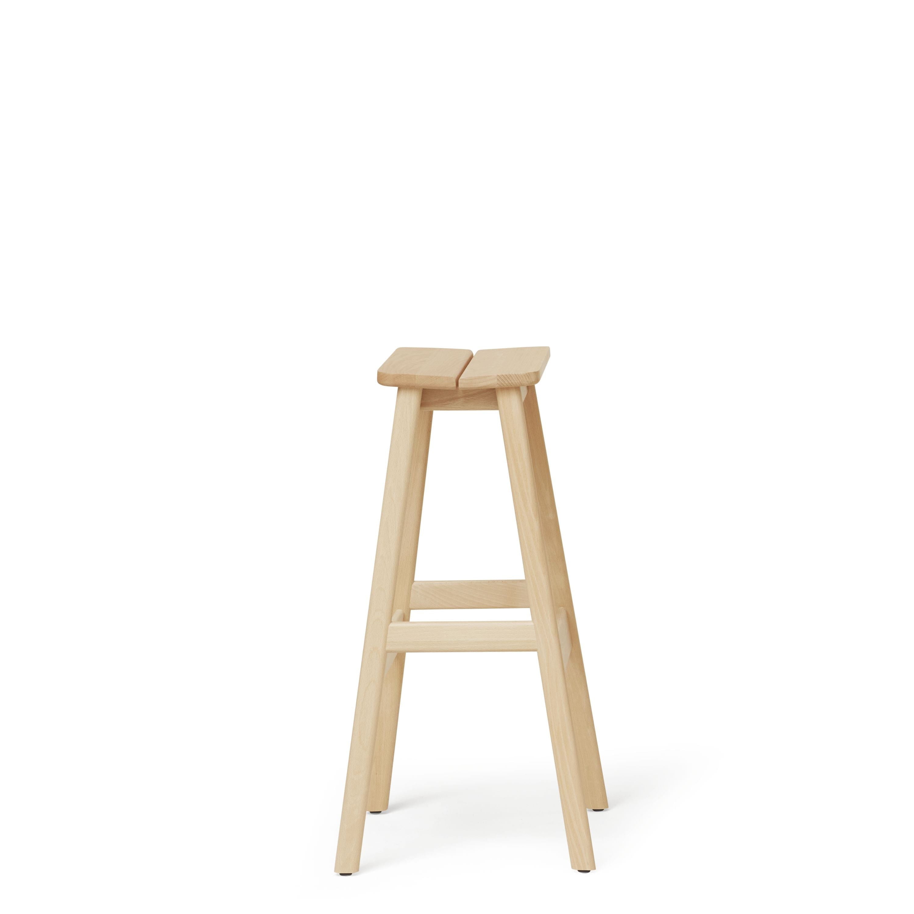 Form & Refine Kąt standardowy stołek barowy 75 cm. Buk