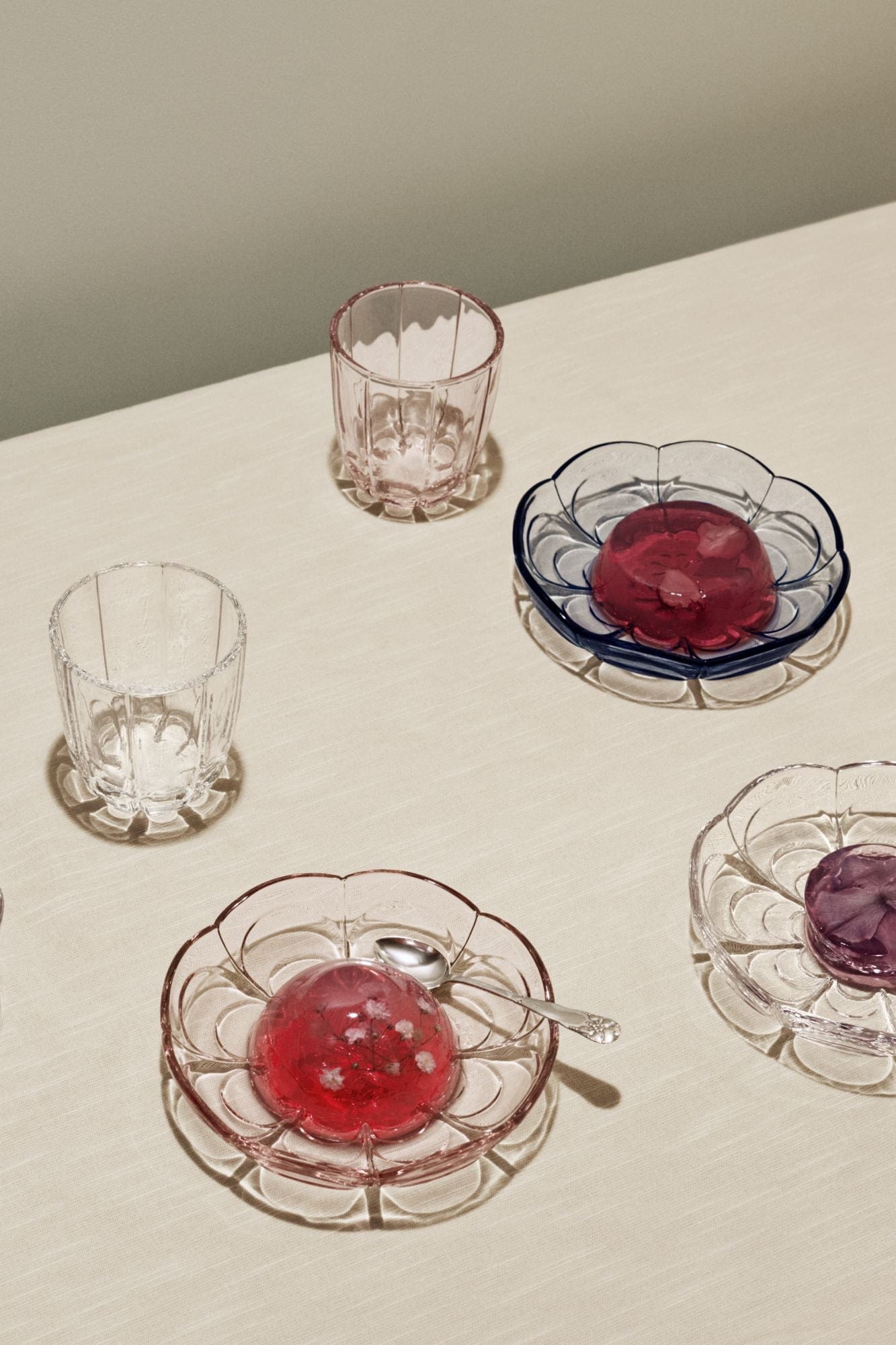 Holmegaard Lily Water Glass Zestaw 2 320 ml, przezroczysty