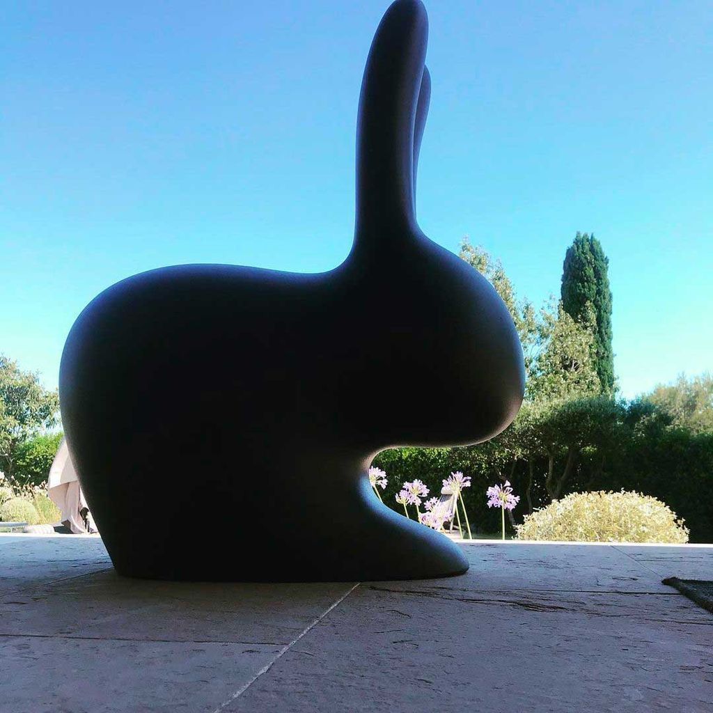 QEEBOO Bunny krzesło Stefano Giovannoni, czarny