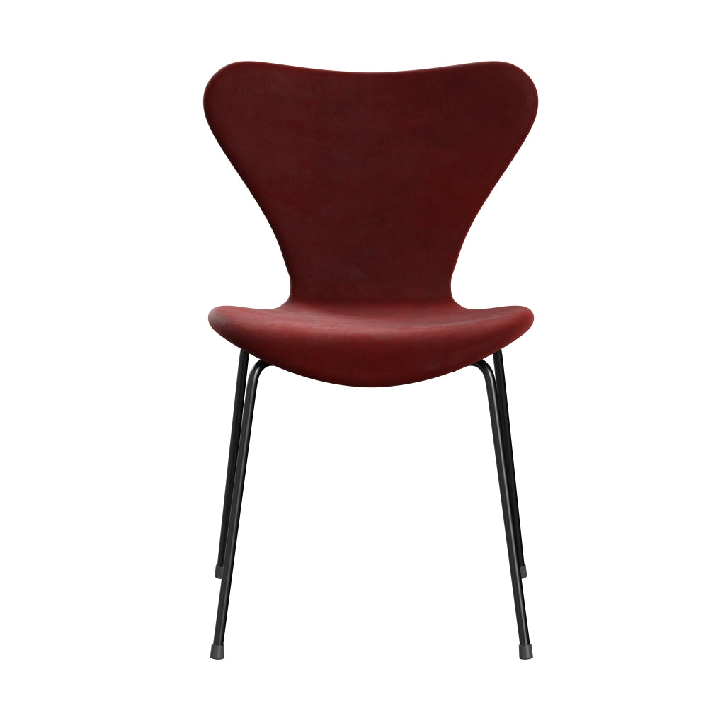 Fritz Hansen 3107 Krzesło pełna tapicerka, czarny/belfastowy aksamitny jesienny czerwony