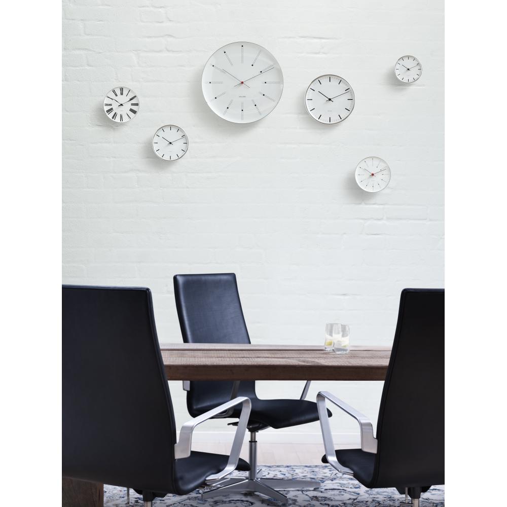 Zegar ściany bankierów Arne Jacobsen, 29 cm