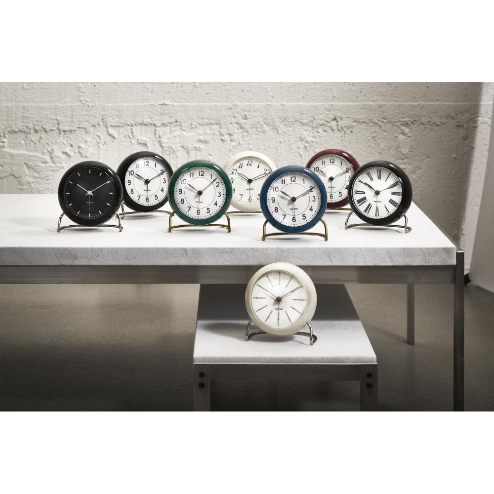 Zegar stołu stacji Arne Jacobsen z alarmem, benzyna