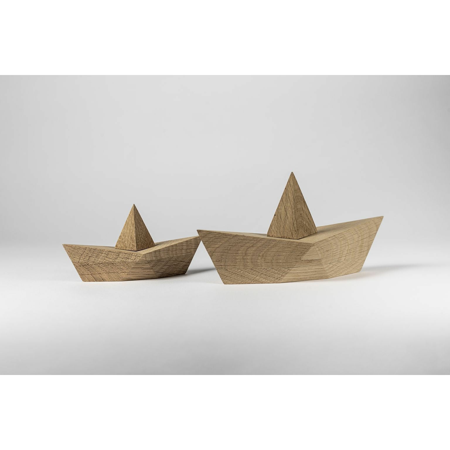 Boyhood Admiral Paper Boat Dekoracyjna postać Mała, dębowa drewno