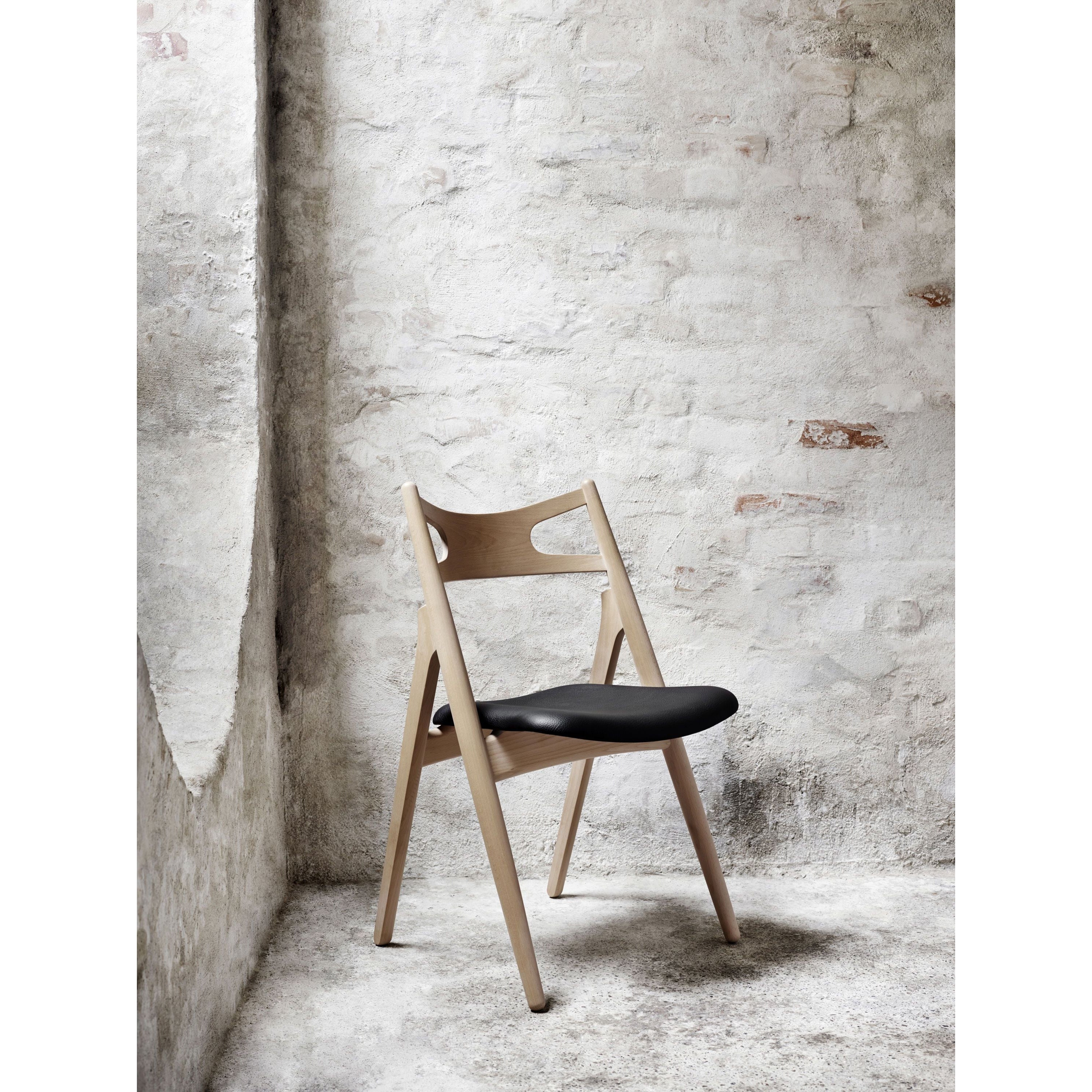 Carl Hansen Ch29 P Chair, Soaped Oak/Brown Leather
