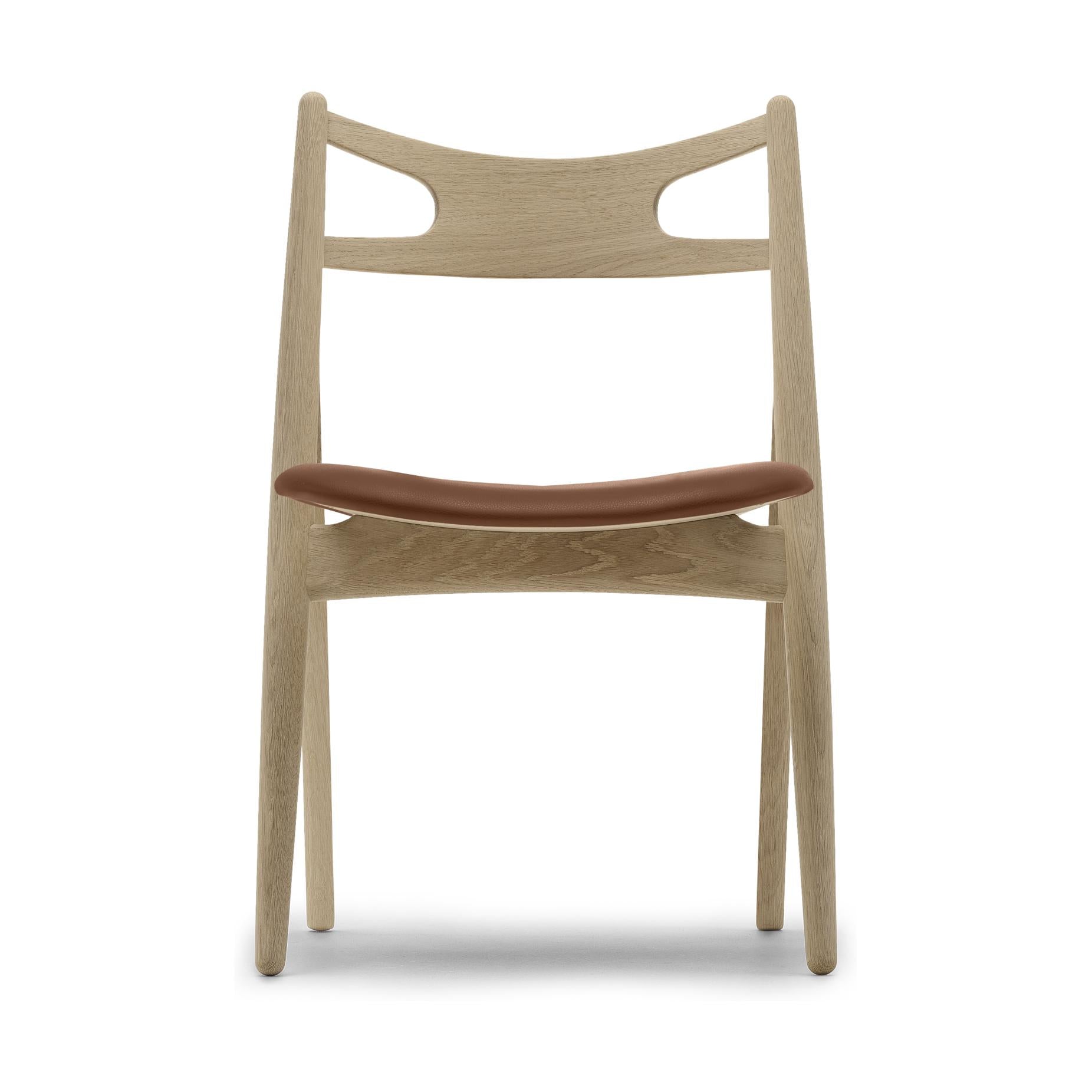 Krzesło Carl Hansen CH29 P, dębowe/brązowe skóra