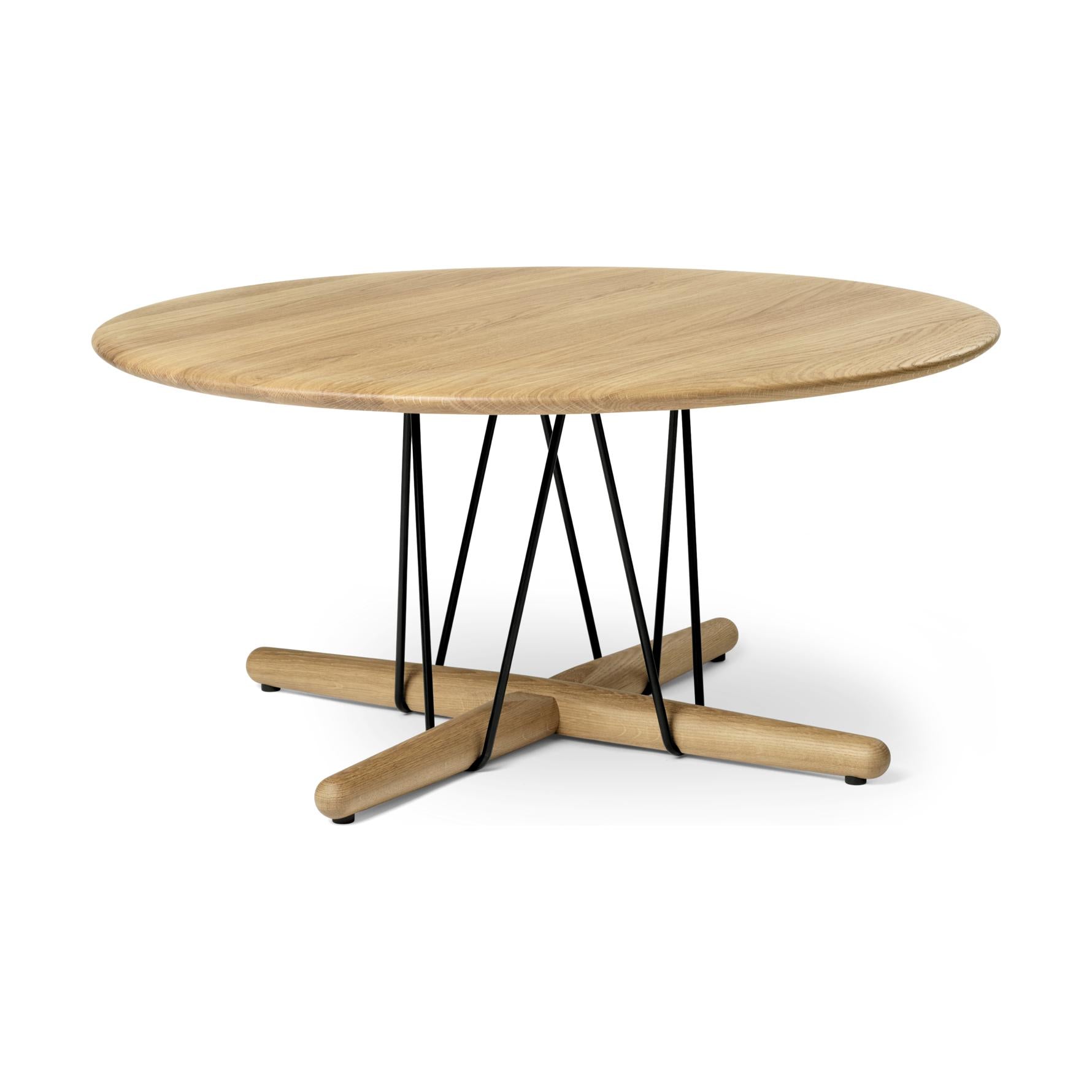 Carl Hansen E021 Embrace Salle Table, naoliwiony dąb, Ø 80 cm