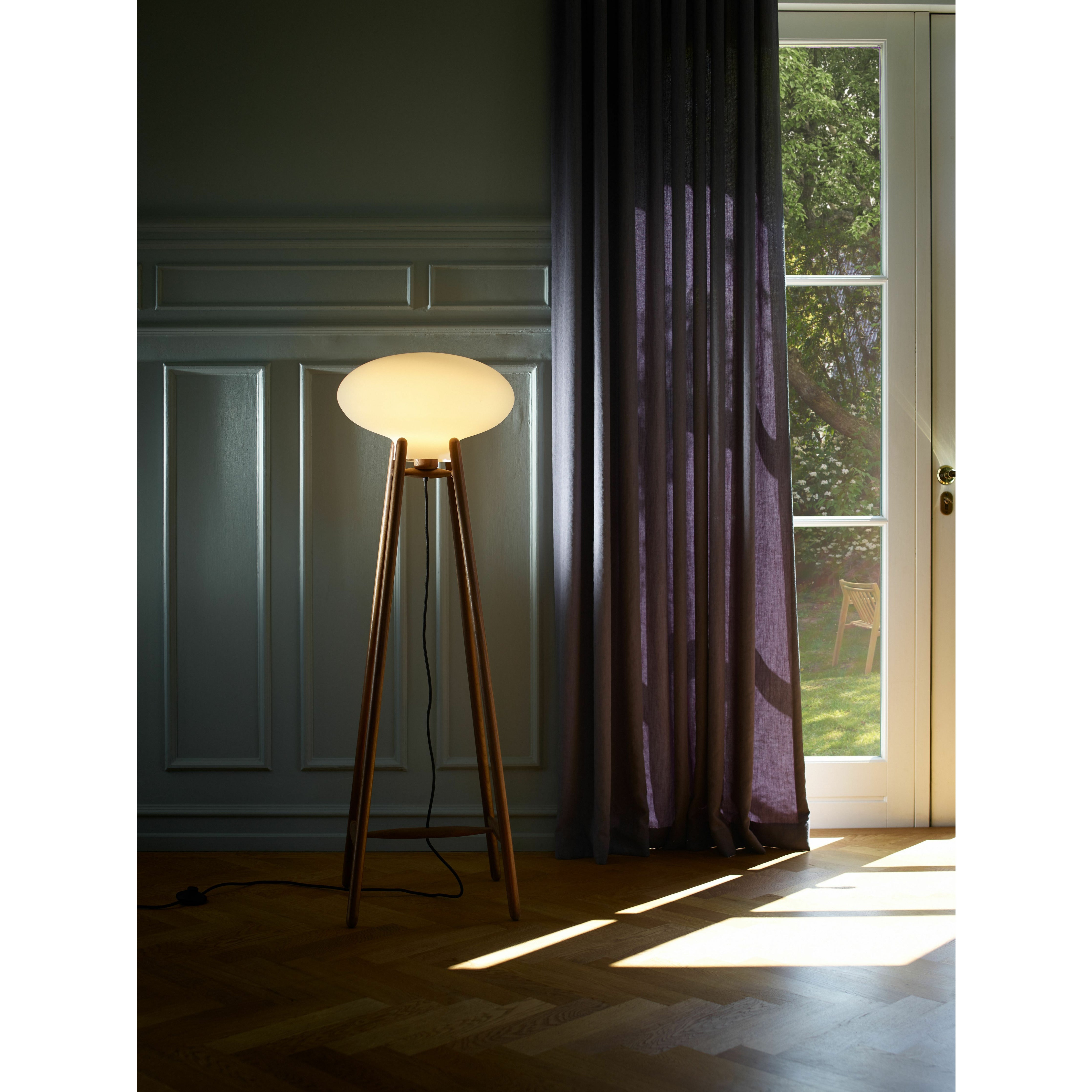 FDB Møbler U5 HITI Lampa piętra opal szkła, naturalne/czarne