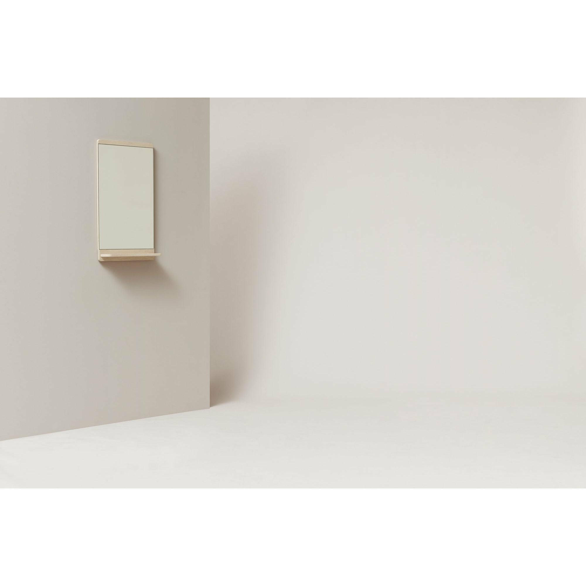 Form & Refine Lustro ściany obręczy. biały dąb