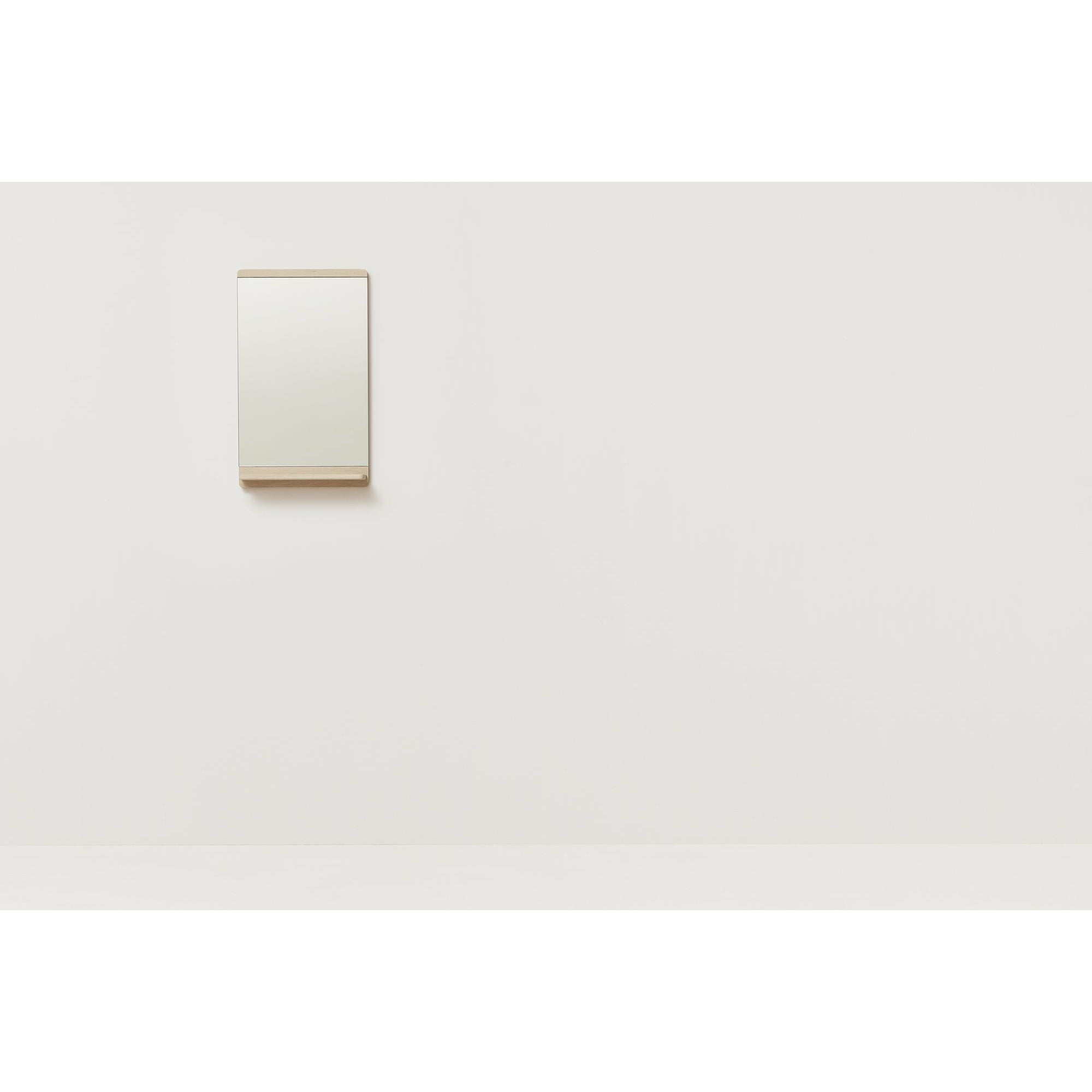 Form & Refine Lustro ściany obręczy. biały dąb