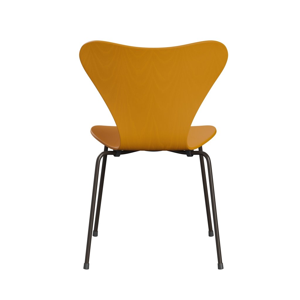 Fritz Hansen 3107 Krzesło niezapicerowane, brązowy brąz/barwiony popiół spalony żółty