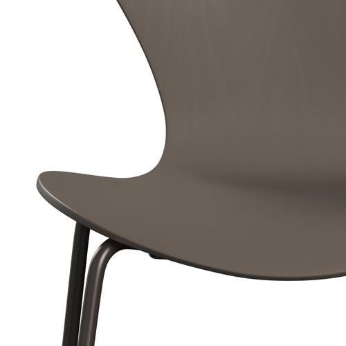 Fritz Hansen 3107 Krzesło niezapicerowane, brązowy brąz/kolorowy popiołu głębokie glina