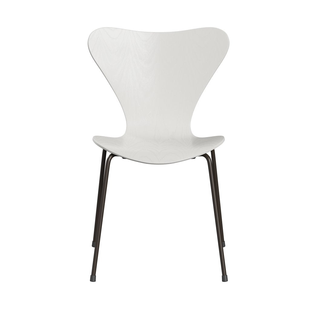 Fritz Hansen 3107 Krzesło niezapicerowane, brązowy brąz/barwiony popiół biały