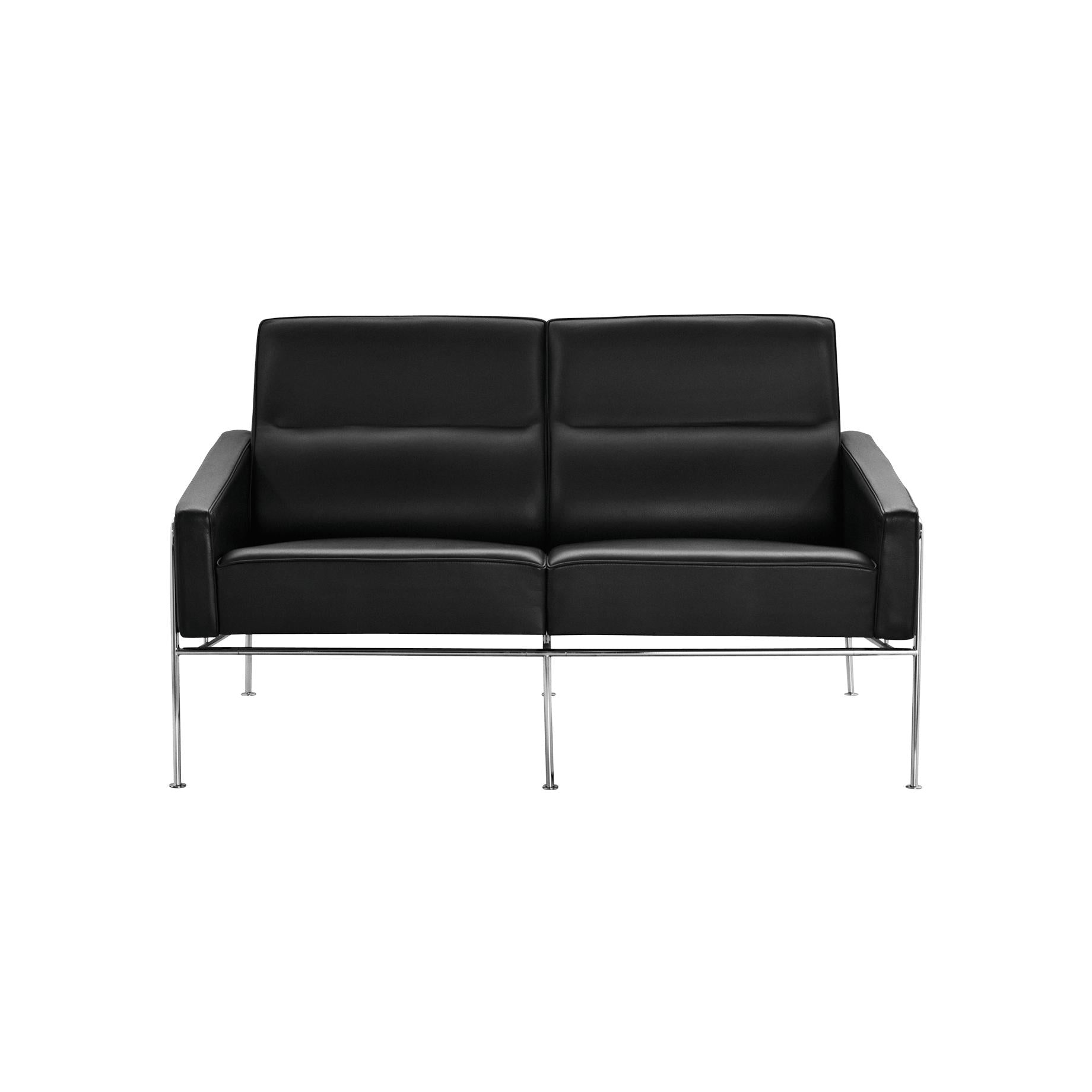 Fritz Hansen Series 3300 Sofa 2 osoby, elegancki skórzany czarny