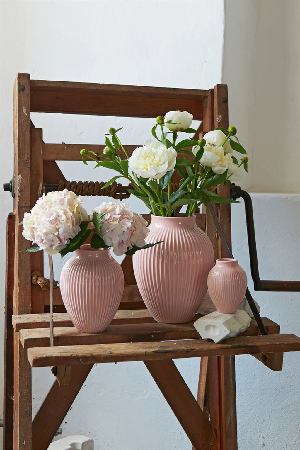 Knabstrup Keramik Vase With Grooves H 20 Cm, Pink