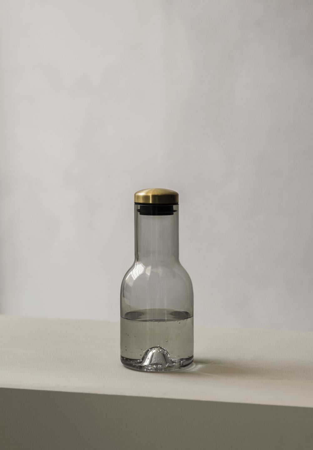Audo Copenhagen Wine & Water Carafe mosiądz, czysty