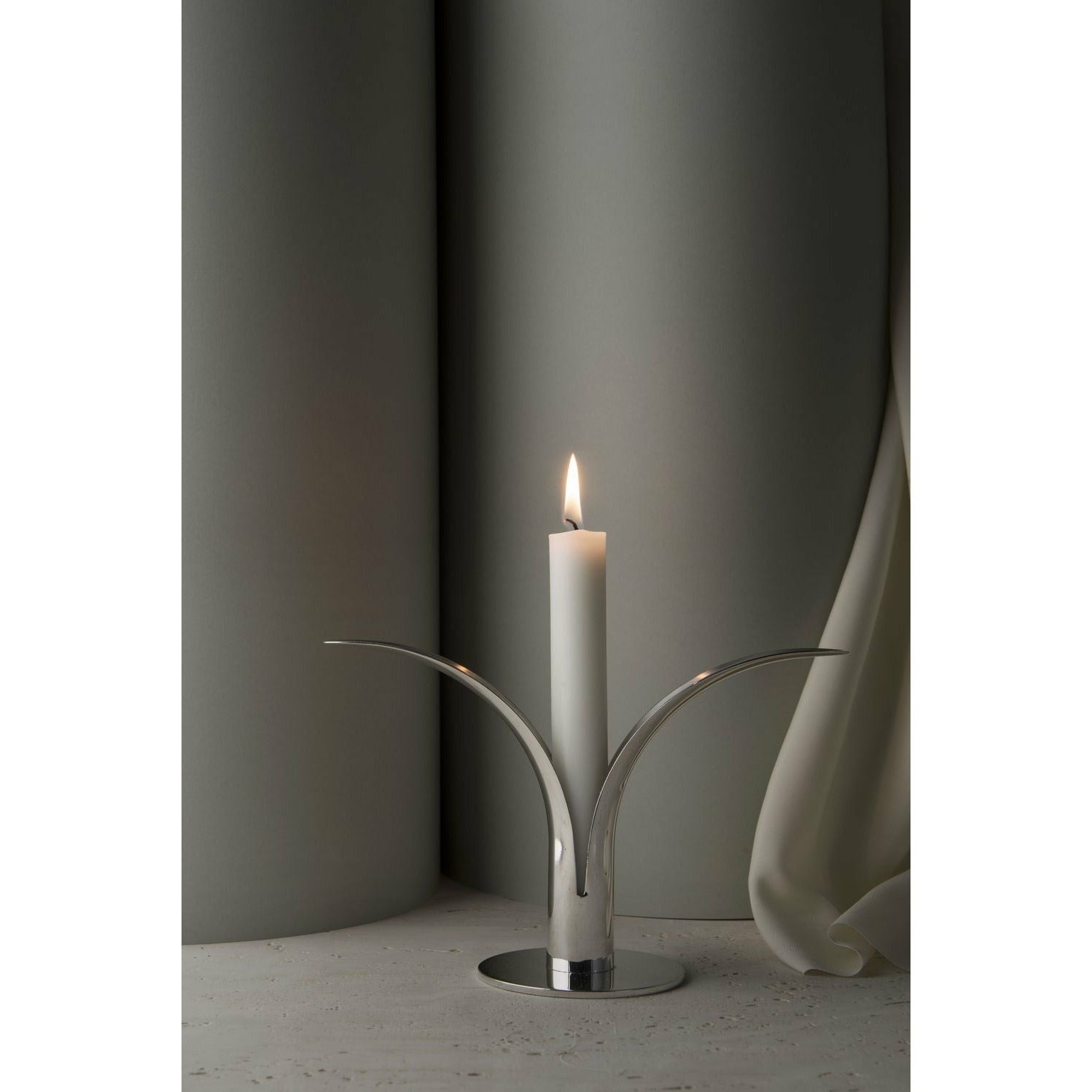 Skultuna The Lily Candlestick, srebrny